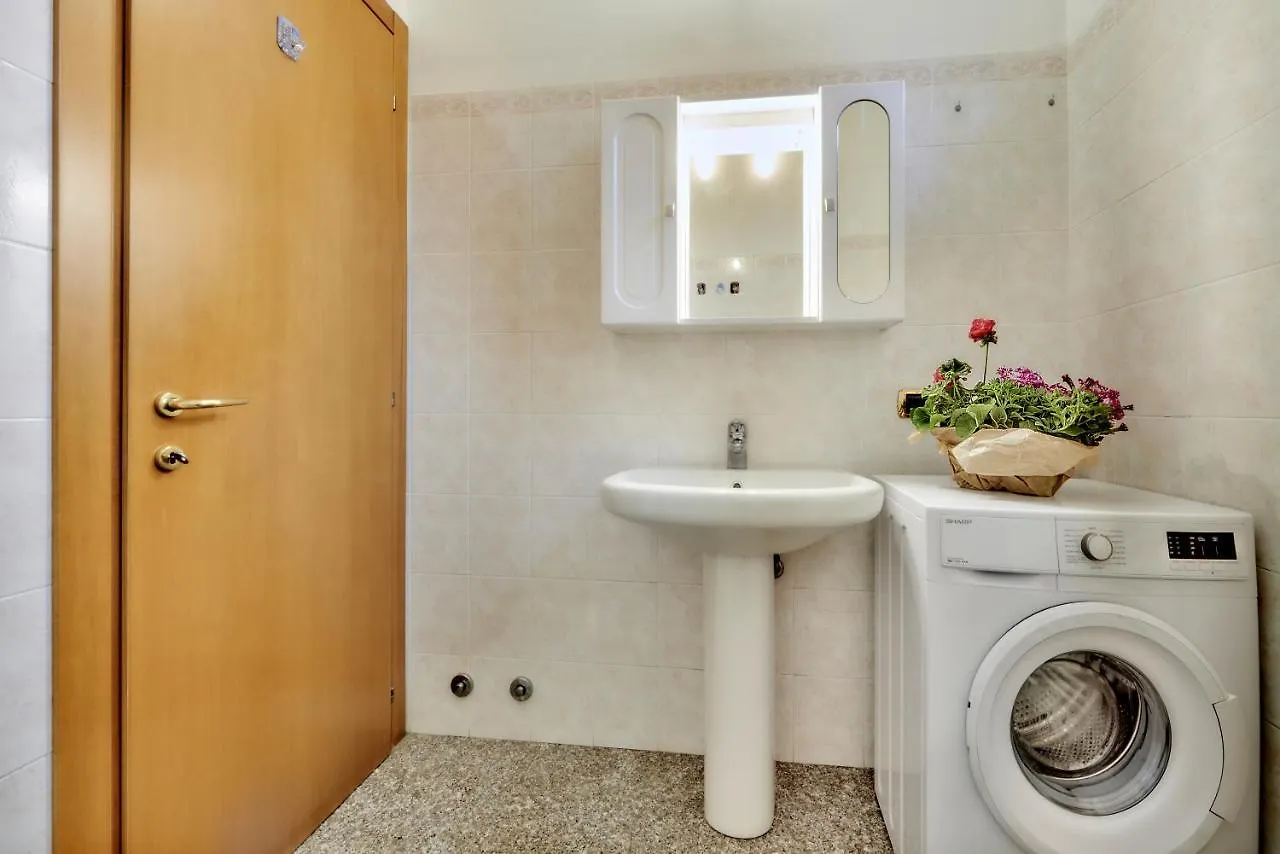 In Centro Apartment Lierna