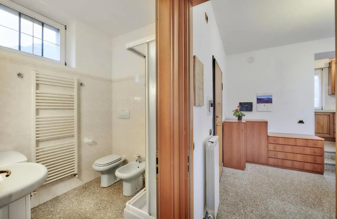 In Centro Apartment Lierna Italy